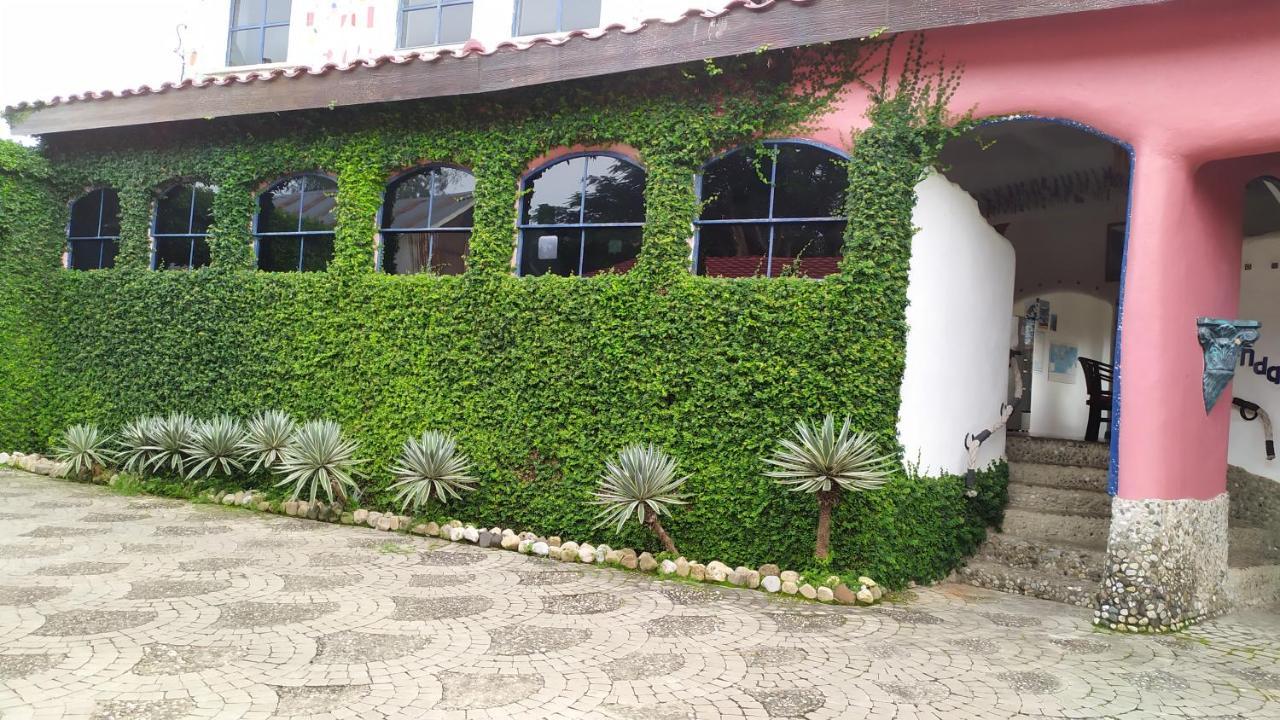 Hotel La Hasienda Kupang  Exterior foto