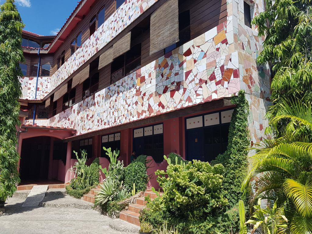 Hotel La Hasienda Kupang  Exterior foto